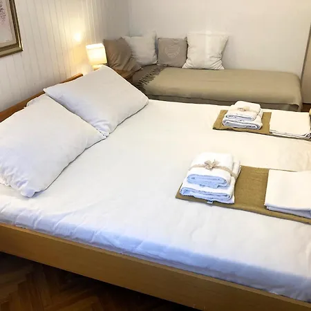 Fejes Apartment Klenovica