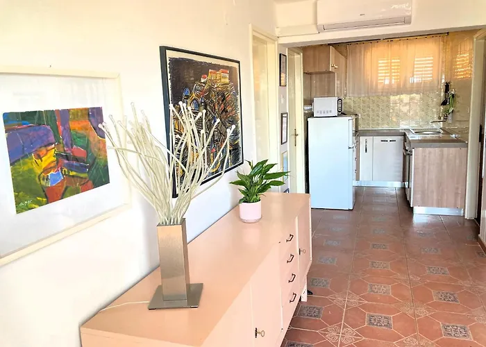Feješ Apartman Klenovica
